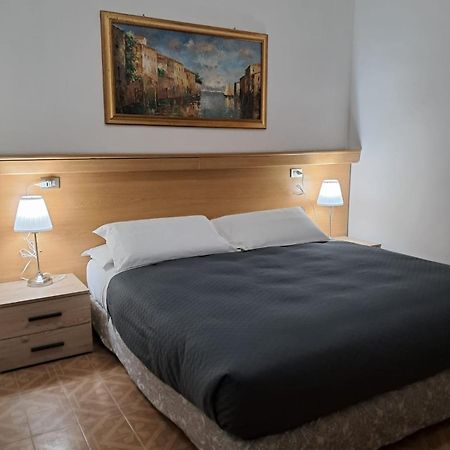 Hotel Tito 2 Местре Екстер'єр фото