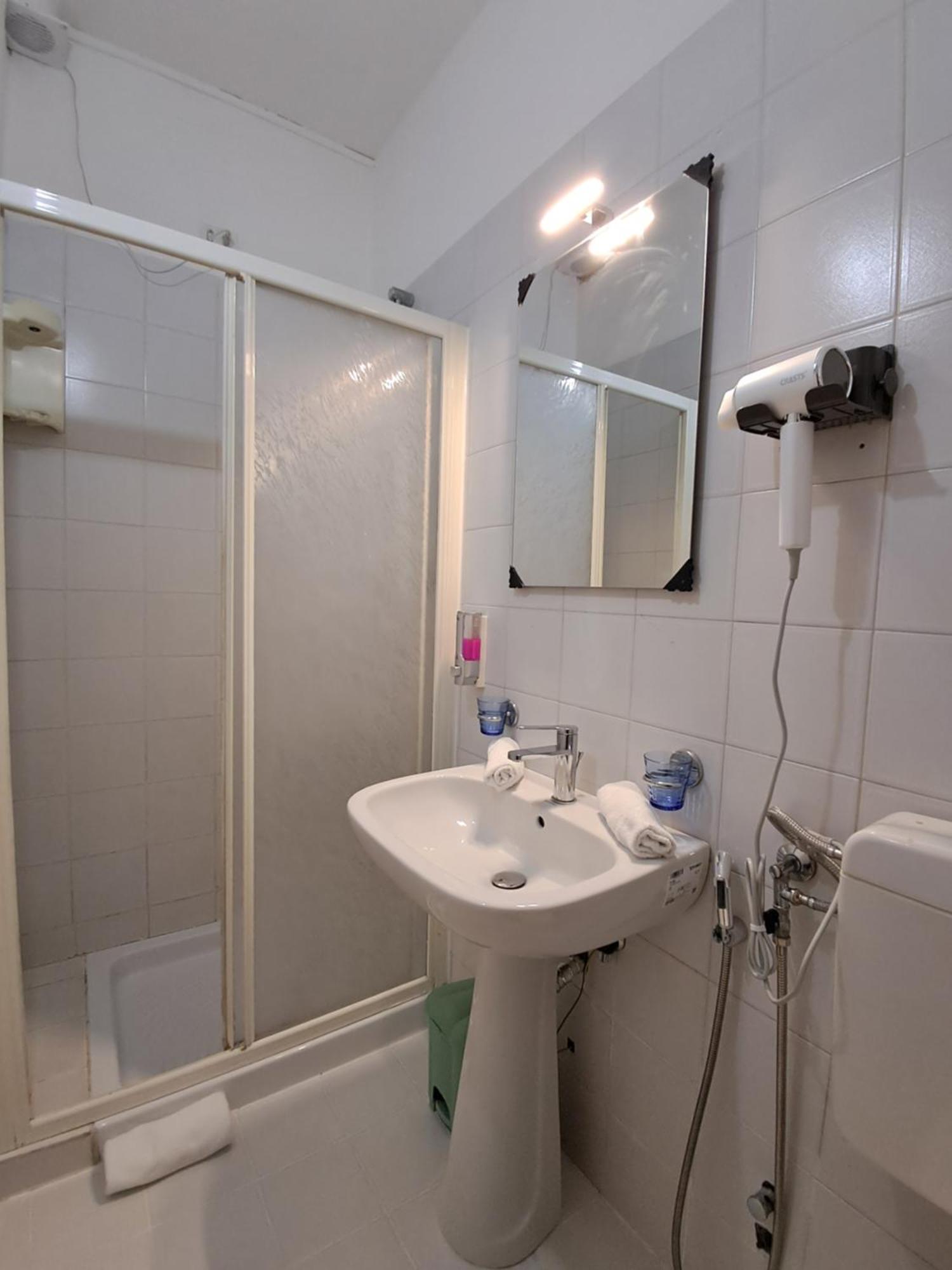 Hotel Tito 2 Местре Екстер'єр фото