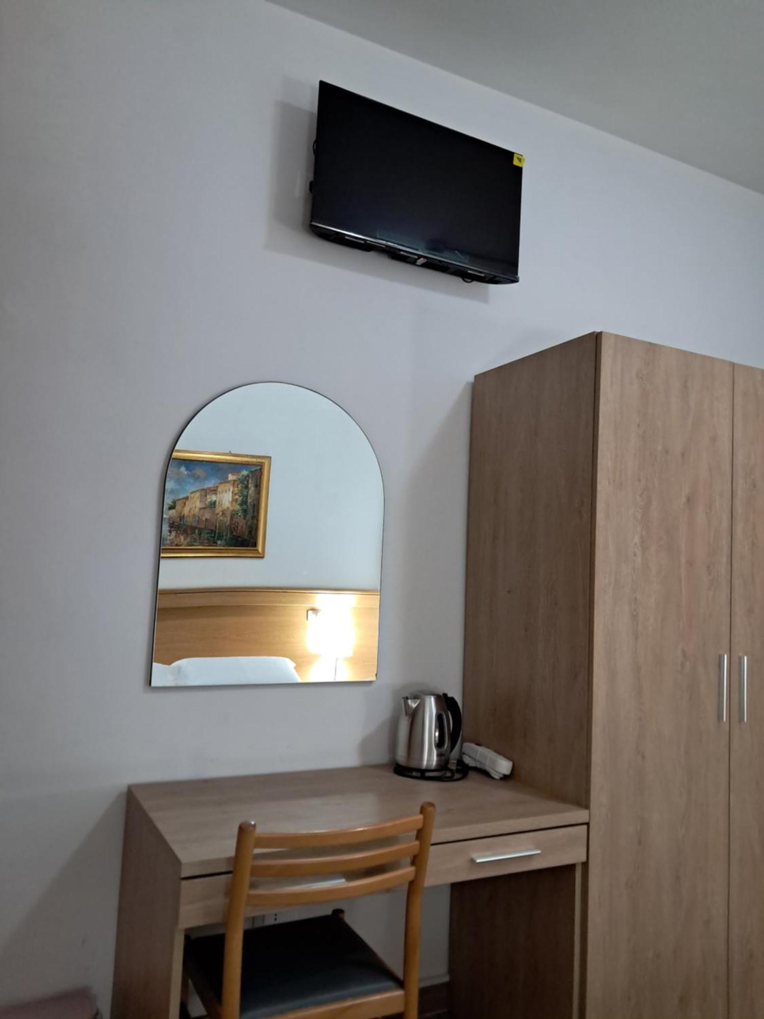Hotel Tito 2 Местре Екстер'єр фото