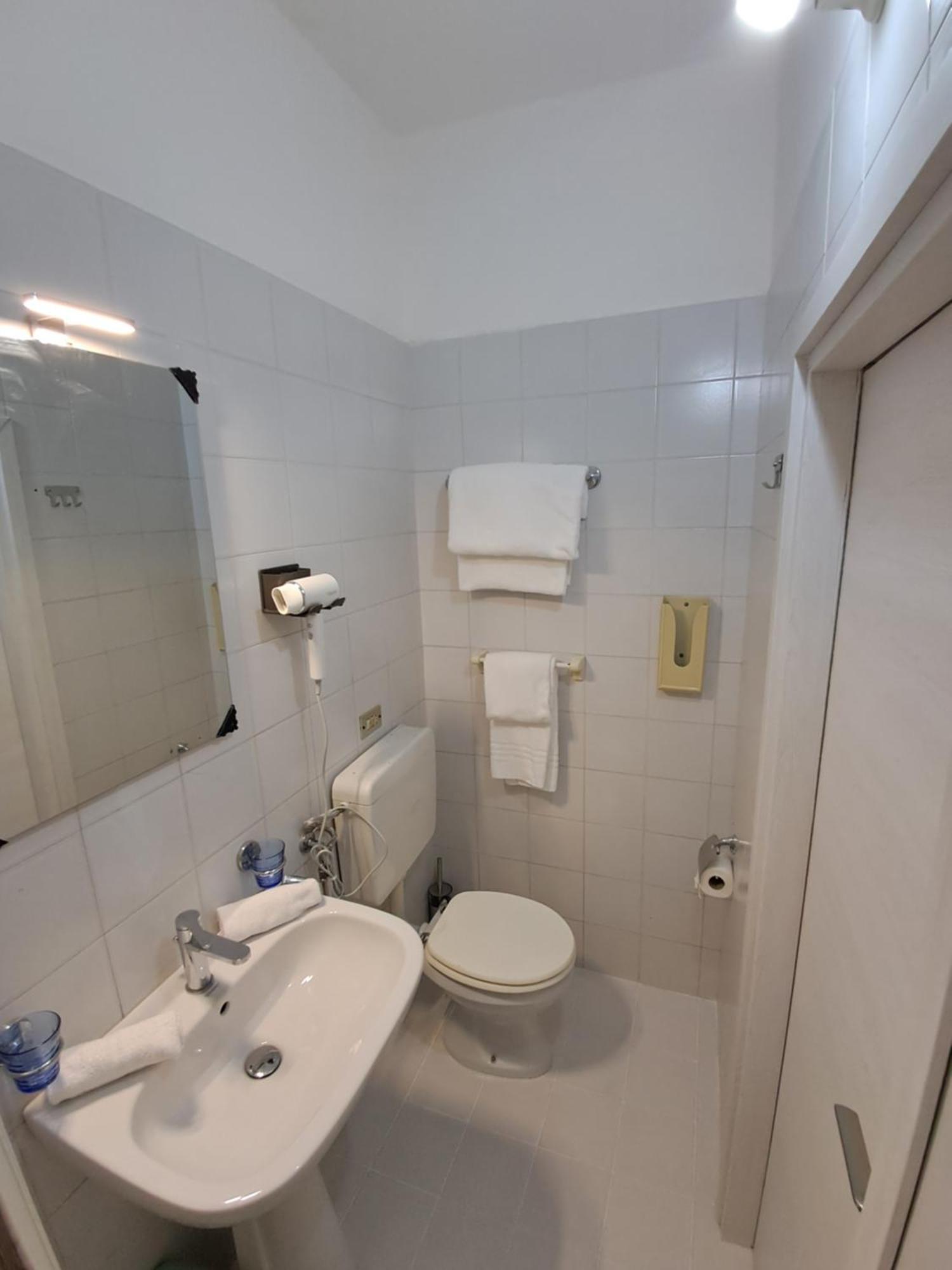 Hotel Tito 2 Местре Екстер'єр фото
