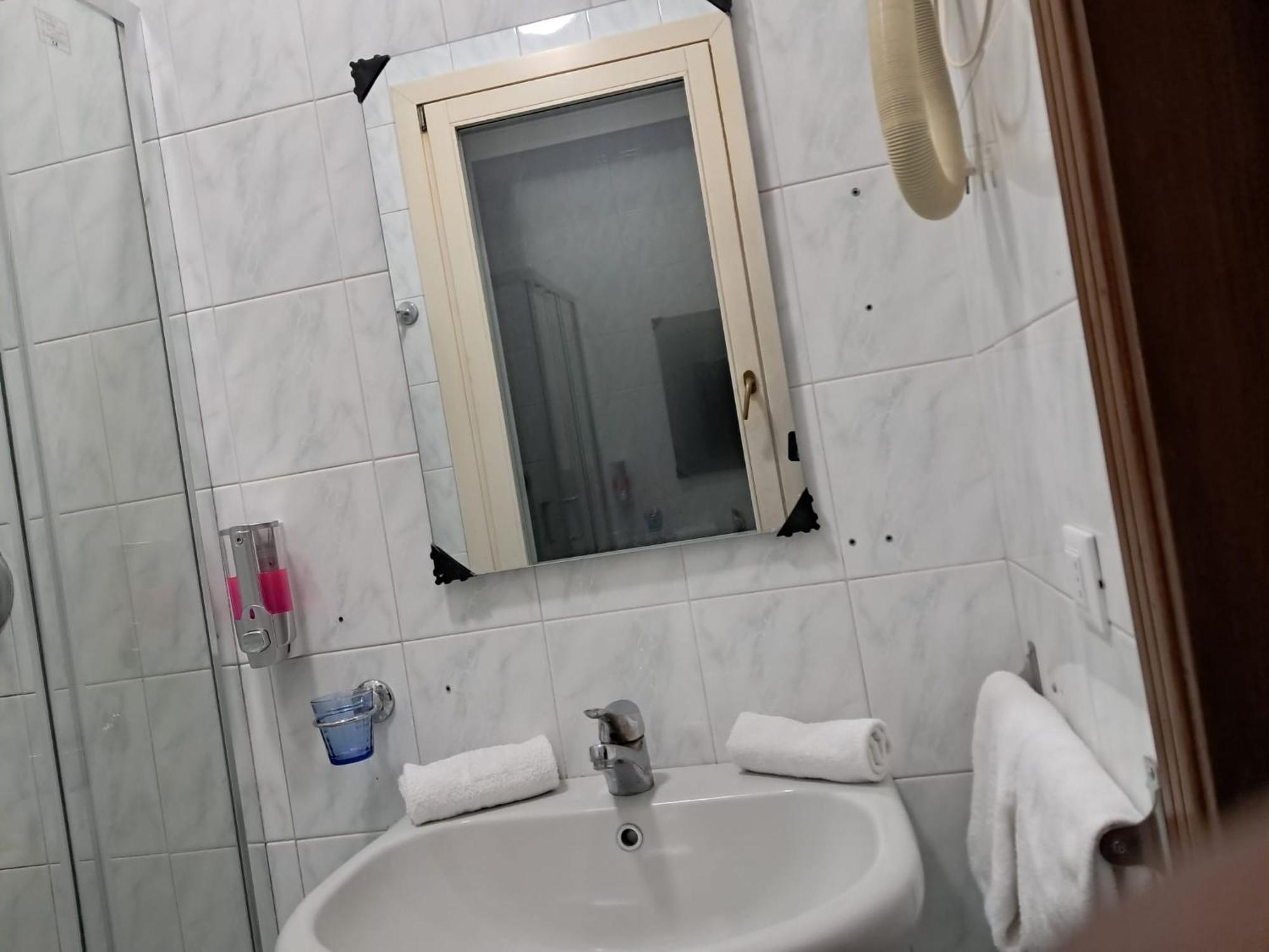Hotel Tito 2 Местре Екстер'єр фото