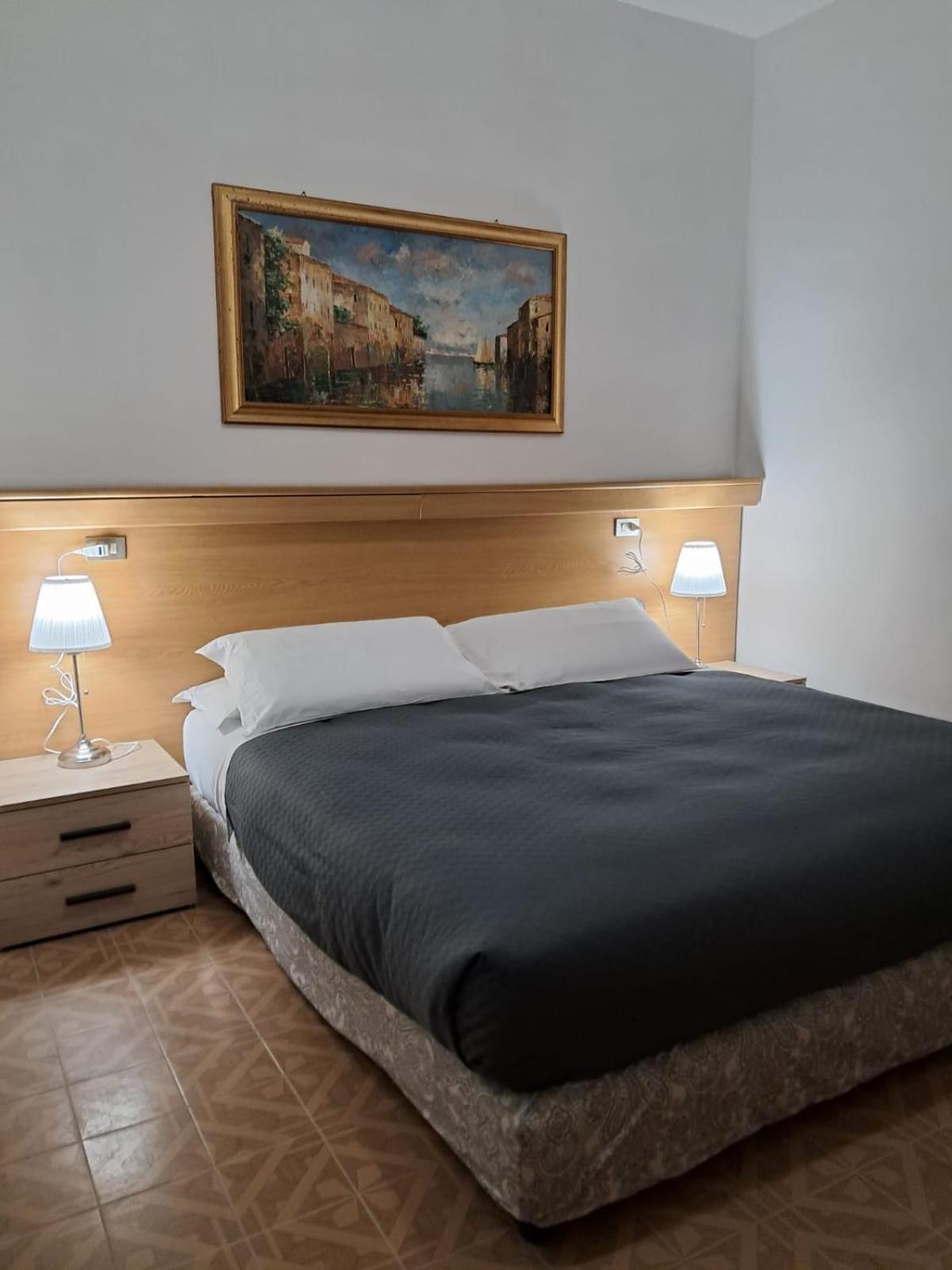 Hotel Tito 2 Местре Екстер'єр фото